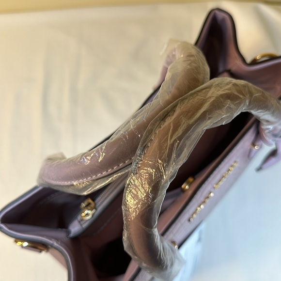 NWT Adrienne Vittadini Lilac Marina Collection Crocodile Tote w/Crossbody Strap - Picture 8 of 13